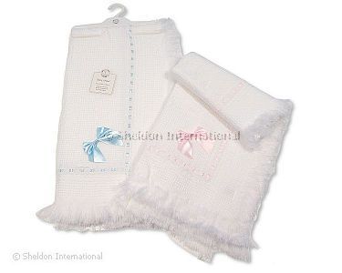 Baby Acryl Strickdecke mit Spitze und Schleife auf Bügel - Großhandel